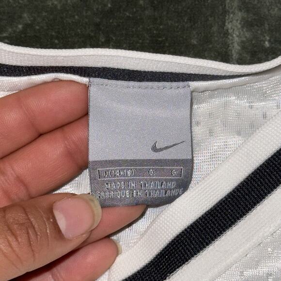 Nike Basketball Jersey Youth Large 14-16 White V-Neck Short Sleeve Pullover - Picture 5 of 6